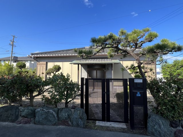 高浜市稗田町4丁目中古住宅の外観