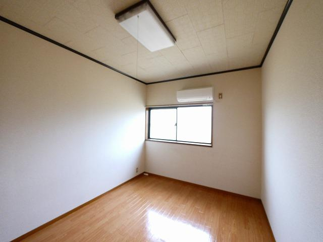 M’S天理田町の洋室|コンパクトで使いやすい洋室です