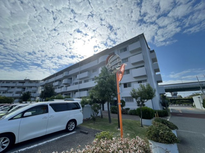 【外観】 | 二色小【アジュール二色の浜１棟２階】貝塚市二色２丁目 | 外観も気になるポイント