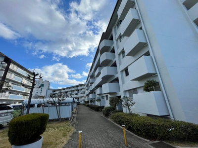【外観】 | 二色小【アジュール二色の浜１棟２階】貝塚市二色２丁目 | 建物外観を気になさる方へ、見た目の良い物件です