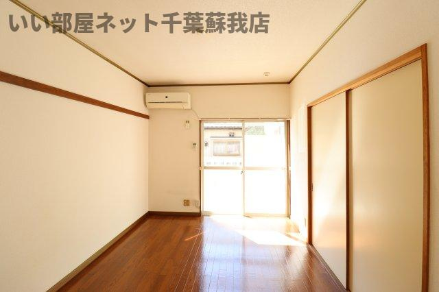 ヒルズ青葉台の洋室|ゆったりした洋室です