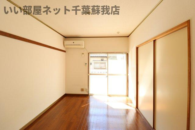 ヒルズ青葉台の寝室|落ち着いた色調の寝室です