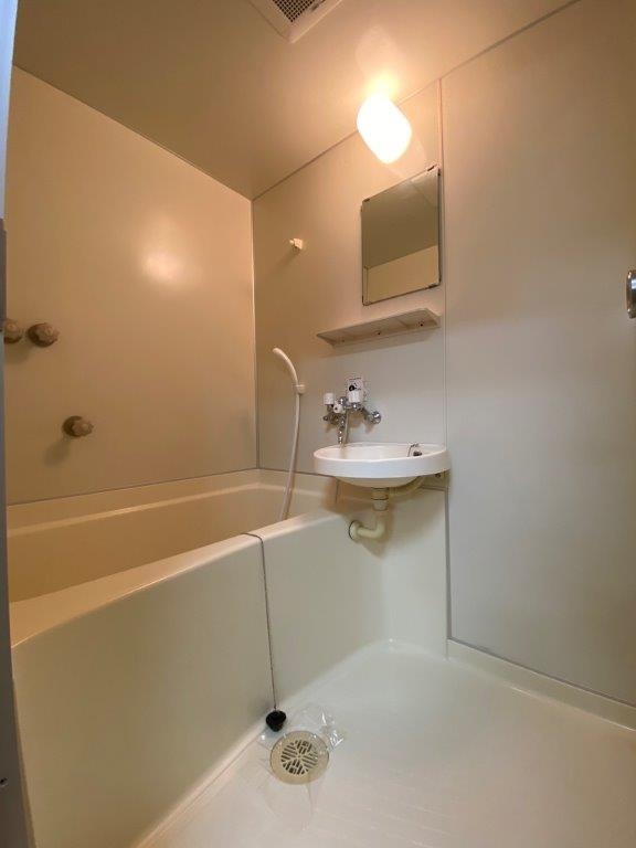 センチュリーハウス津志田Bの浴室