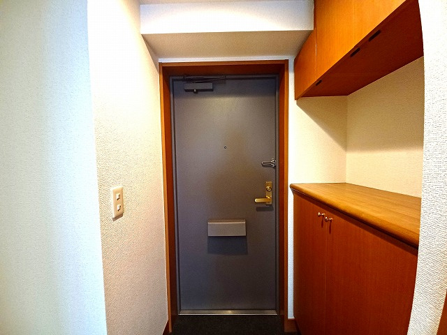 コスモ大井町グレイスシティの玄関