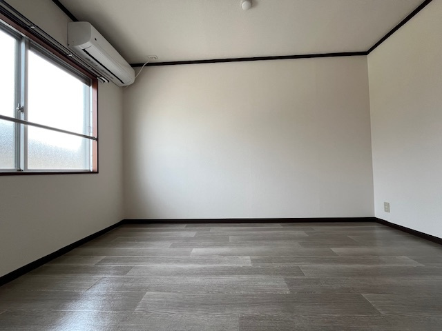 タウニィハイツ金剛の洋室