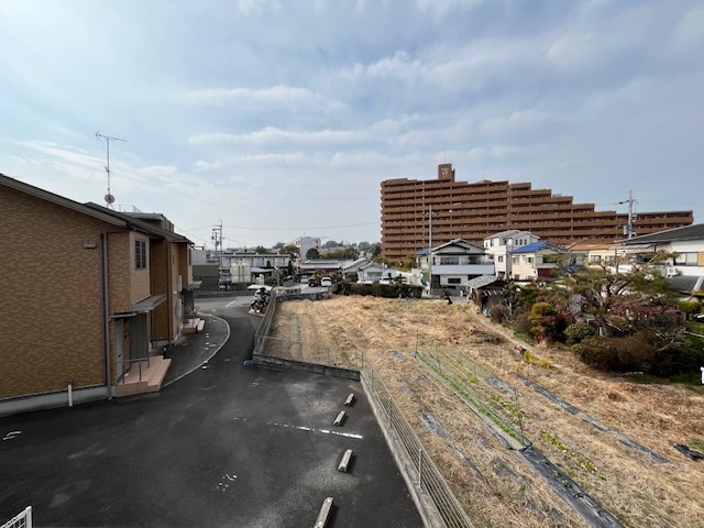 タウニィハイツ金剛の駐車場