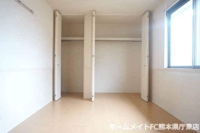 熊本市東区下江津８丁目のアパートの収納