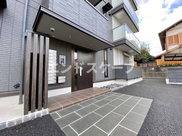 D-ROOM omotechoのエントランス|高崎、前橋エリアのお部屋探しはエンドスケープまで！お客様の理想お聞かせ下さい♪
