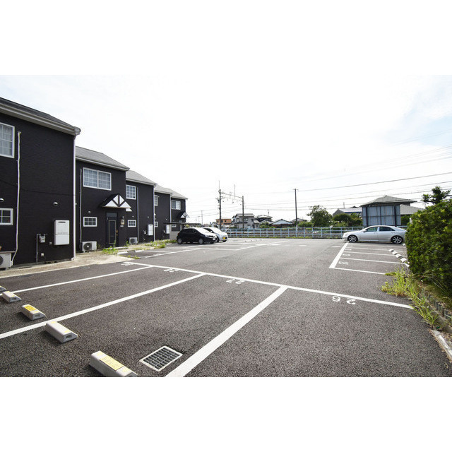 アメニティタウンハウスの駐車場