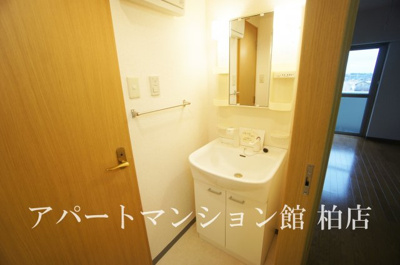 【洗面所】 | ラティニア | 反転タイプ