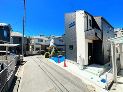 【外観】 | ◆◇柏尾町　新築戸建て◇◆ | ◆一戸建てを中心とした街並みが整然と続き、周辺は高い建物が建っていないので、緑の多い閑静な趣を感じる環境です。街並みや周辺環境も重要なポイントです！！