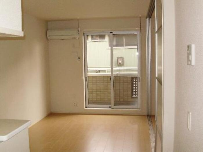 KOMUKAI Residence【コムカイレジデンス】の居間・リビング