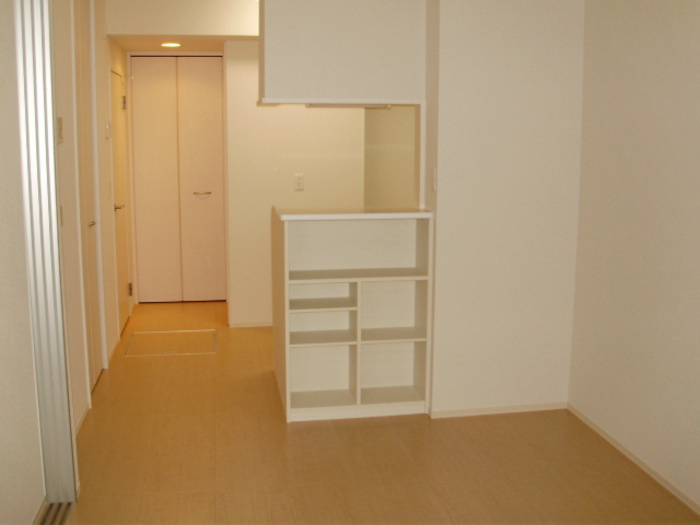 KOMUKAI Residence【コムカイレジデンス】の居間・リビング