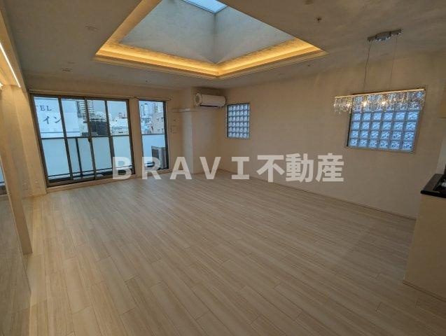 Vinoプレジオ本町の居間・リビング