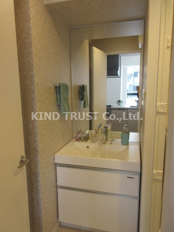 M.hills南森町の洗面所|広い洗面スペース