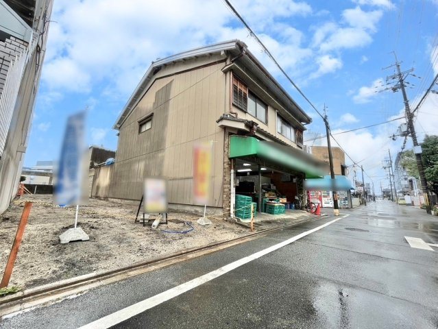 三栖向町　建築条件無土地の前面道路含む現地写真