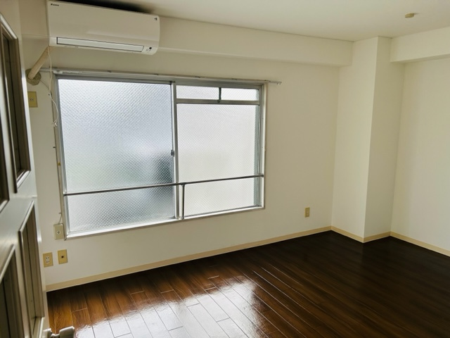春日部市中央２丁目の賃貸マンションの居間・リビング