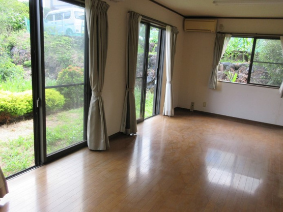 【居間・リビング】 | 東興別荘地　戸建