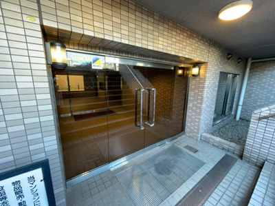 【エントランス】 | ベルヴィル福生