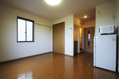 【寝室】 | NEWハピーナ弐番館