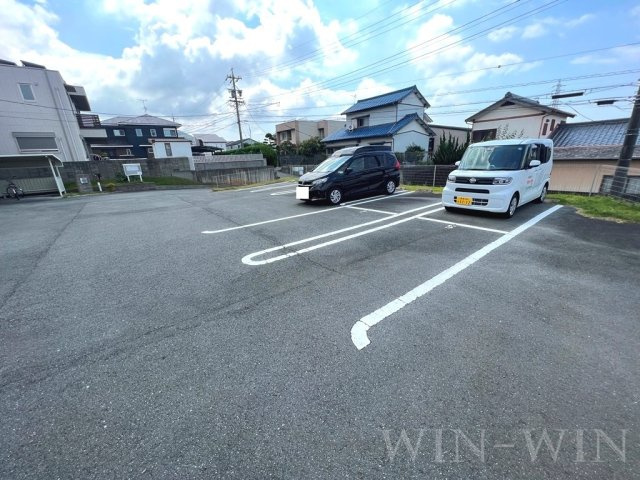 OISTの駐車場