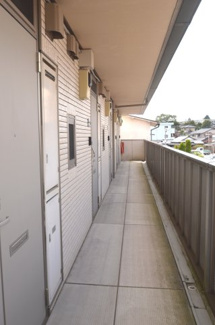 【エントランス】 | Kiratech White(キラテック　ホワイト)