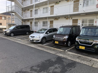 【駐車場】