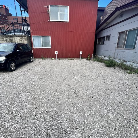 室蘭市中島町2-2-25駐車場のその他