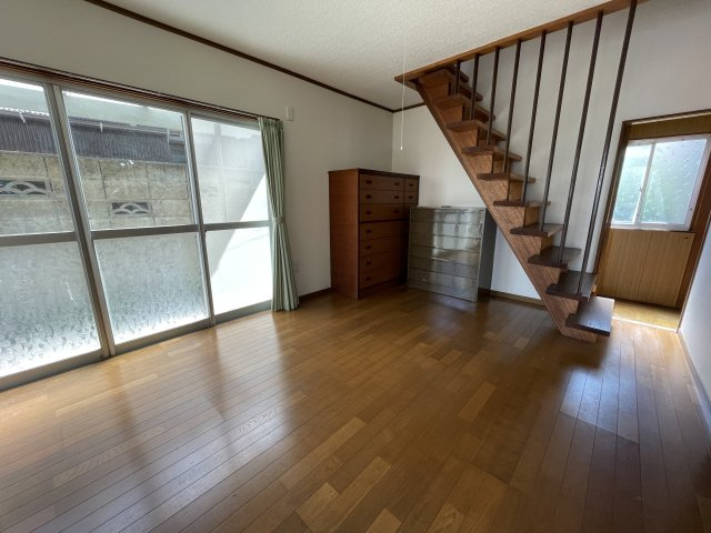 唐津市元石町の一戸建ての洋室