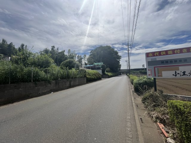 ふじみ野市亀久保　建築条件なし売地　東武東上線『上福岡駅』徒歩33分　【三角小学区】の前面道路含む現地写真