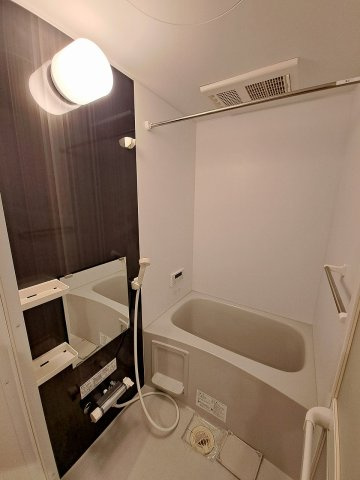 LUMINOUS GRANDEの浴室