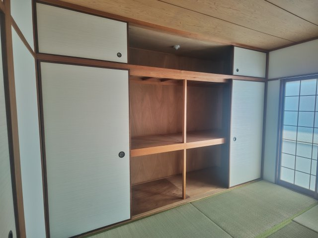 ホワイエ・アンノマエの収納|小物を収納するのに便利です