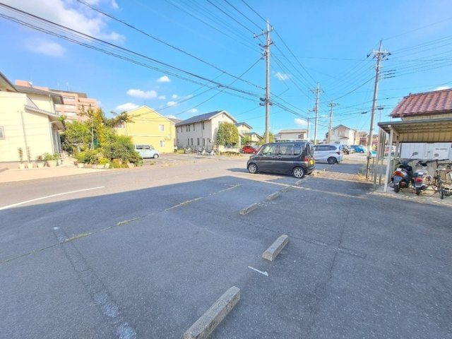 evergreenの駐車場|高崎、前橋、伊勢崎エリアのお部屋探しはエンドスケープまで！お客様の理想お聞かせ下さい♪