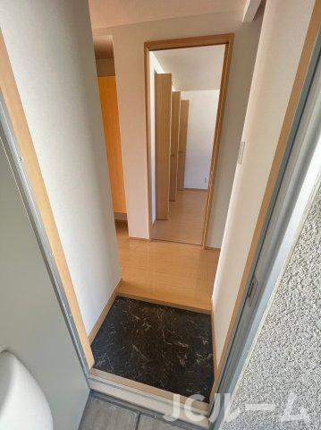リバティ２１　Bの玄関