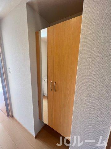 リバティ２１　Bの玄関