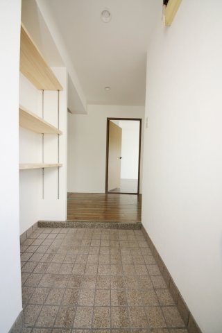 ピボットマンション八幡の駐車場