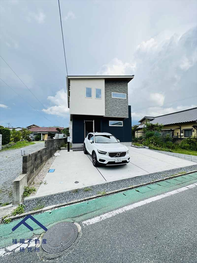 久留米市国分町　戸建ての駐車場