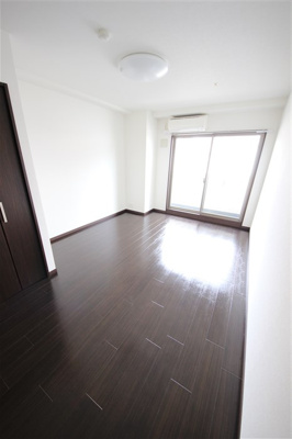 【洋室】 | プルミエール南本町