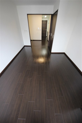 【洋室】 | プルミエール南本町