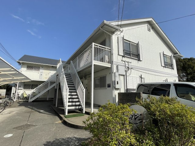 尼崎市東難波町３丁目のハイツ