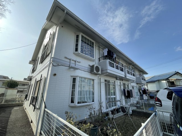 尼崎市東難波町３丁目のハイツの外観