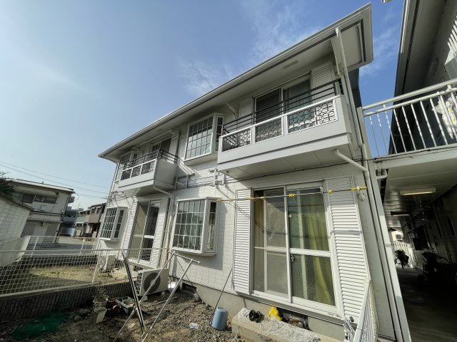 尼崎市東難波町３丁目のハイツの外観