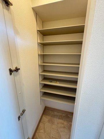 アステール寺町の収納