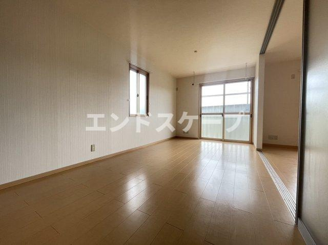 グランメール朝日Aの居間・リビング|高崎、前橋エリアのお部屋探しはエンドスケープまで！お客様の理想お聞かせ下さい♪