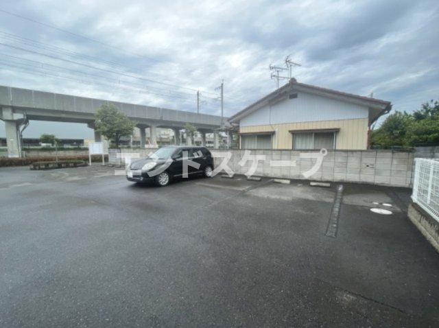 グランメール朝日Aの駐車場|高崎、前橋エリアのお部屋探しはエンドスケープまで！お客様の理想お聞かせ下さい♪