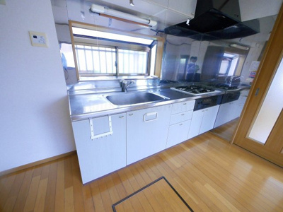 【キッチン】 | メゾン美々