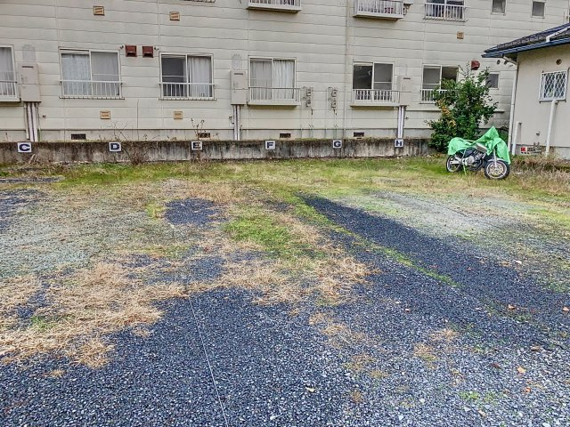 サンハイツイワタの駐車場