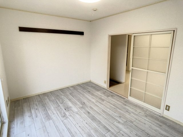 サンハイツイワタの洋室