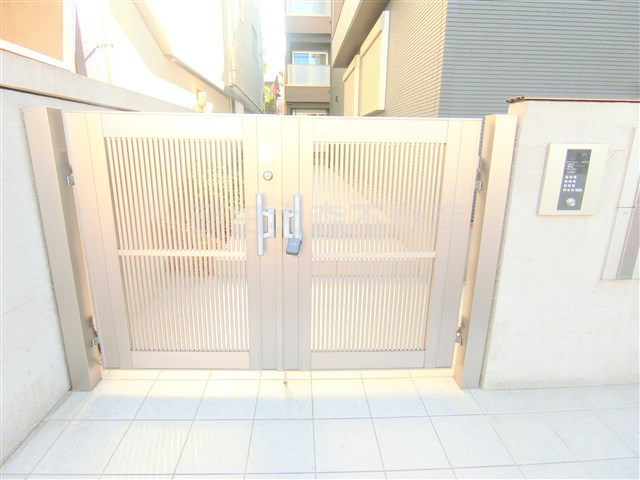 Casa Nakaカーサナカのエントランス|オートロック