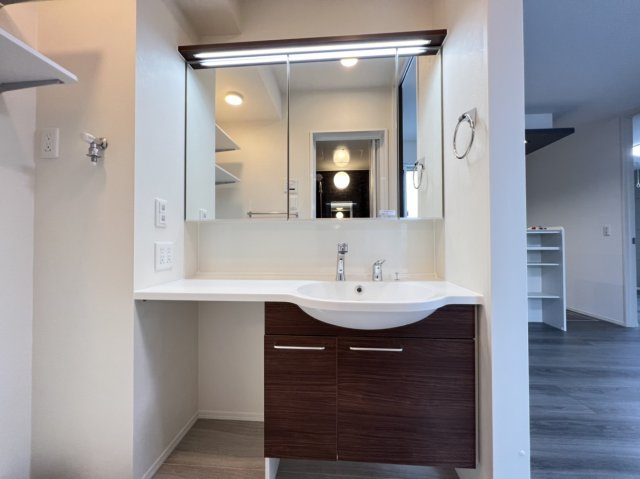 コンフォート下小鳥の洗面所|高崎、前橋エリアのお部屋探しはエンドスケープまで！お客様の理想お聞かせ下さい♪